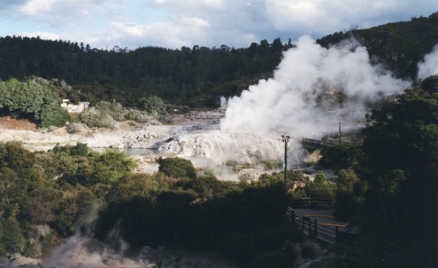 NZ1 geysers (640x392)